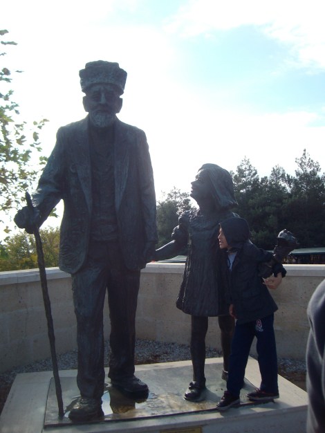 Гази Хусейн Качмаз, почетный титул "Гази" получил за учасчтие в НОВ